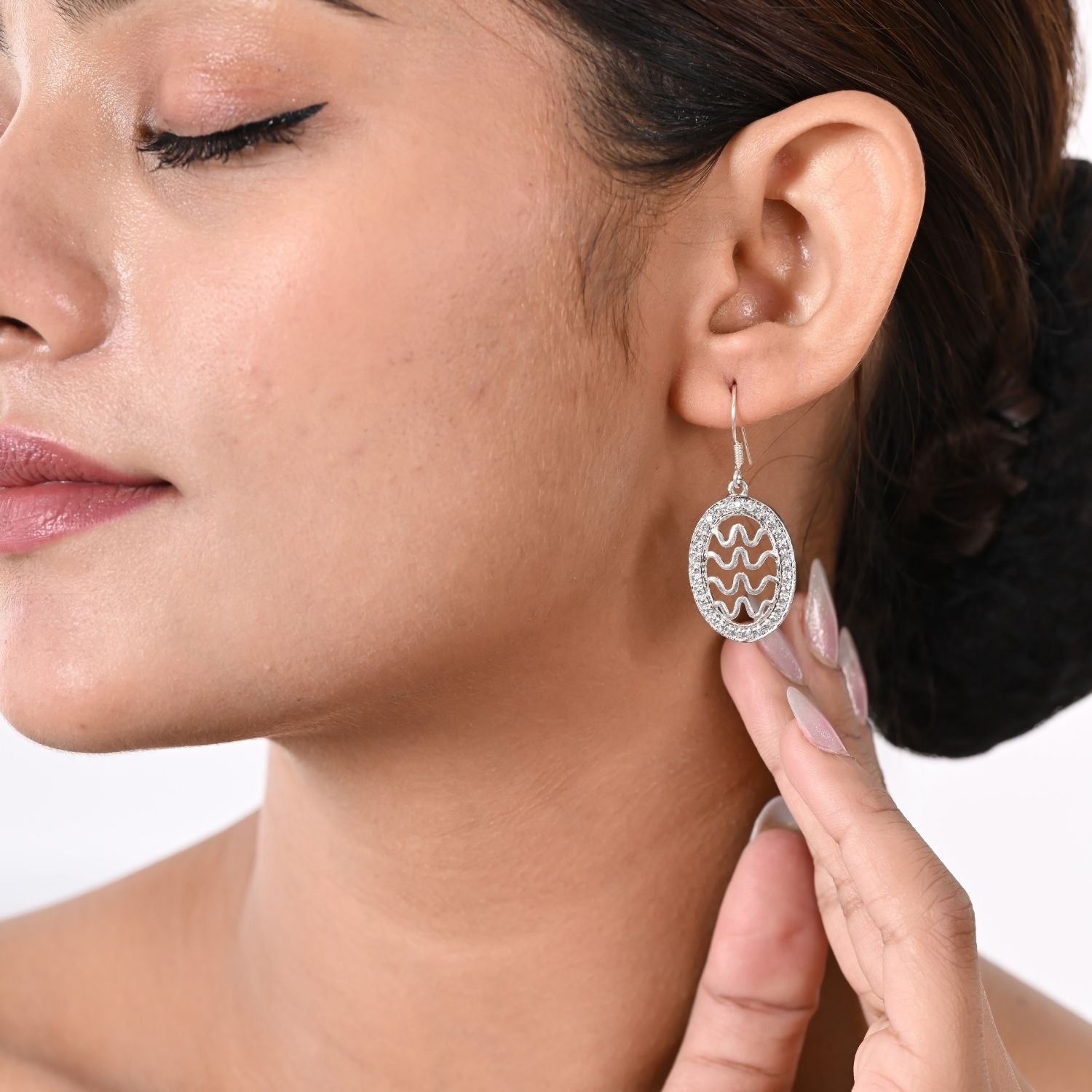 Silver Wave-Cut Oval Crystal Drop Earring