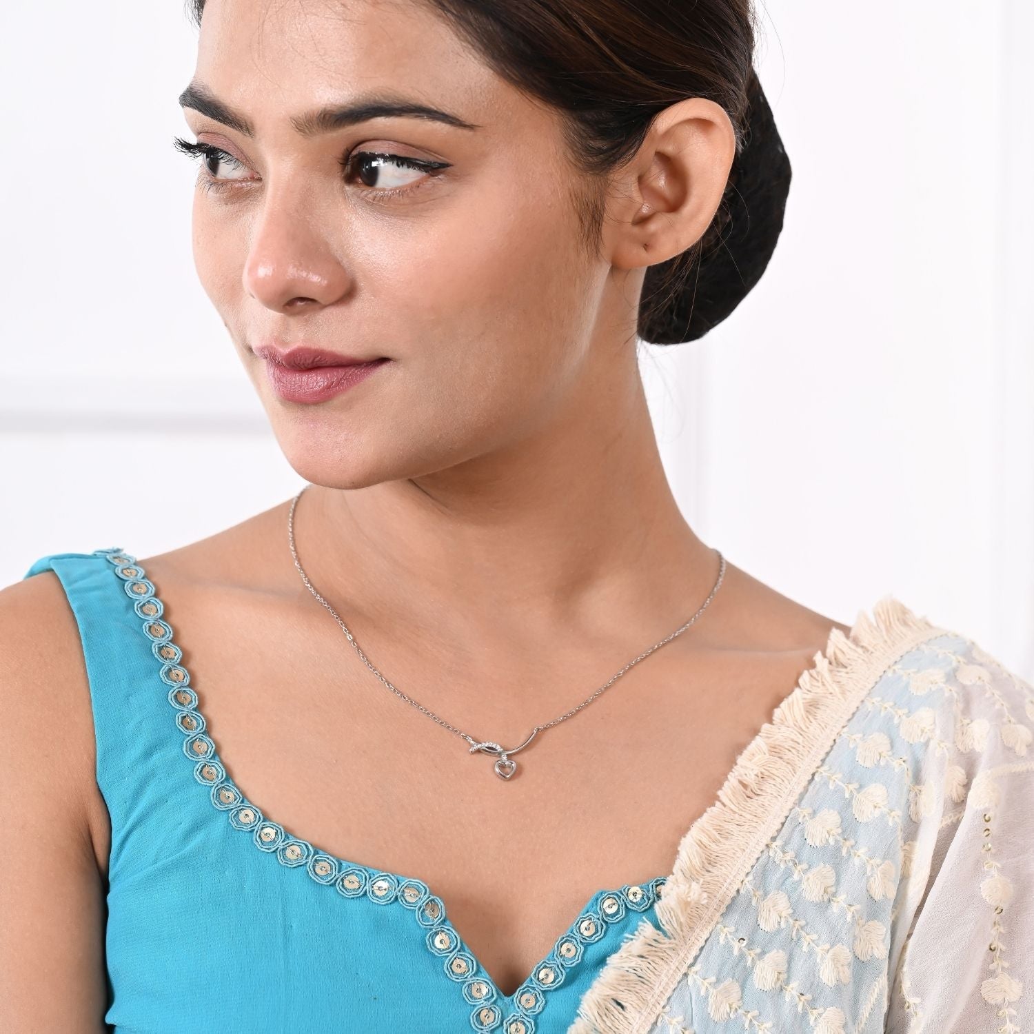 Crescent-curve heart dangle necklace