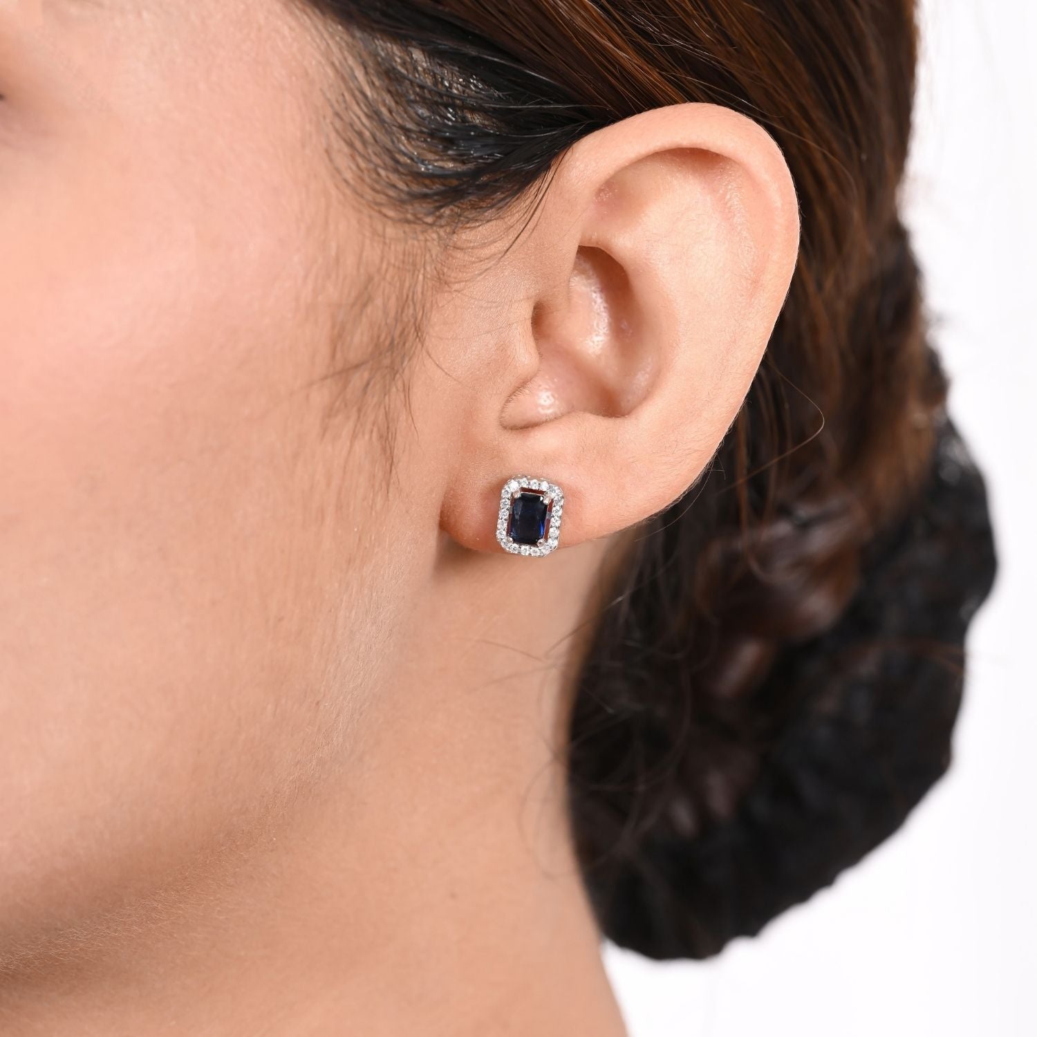 Black-bead Mangalsutra pendant set with matching earrings