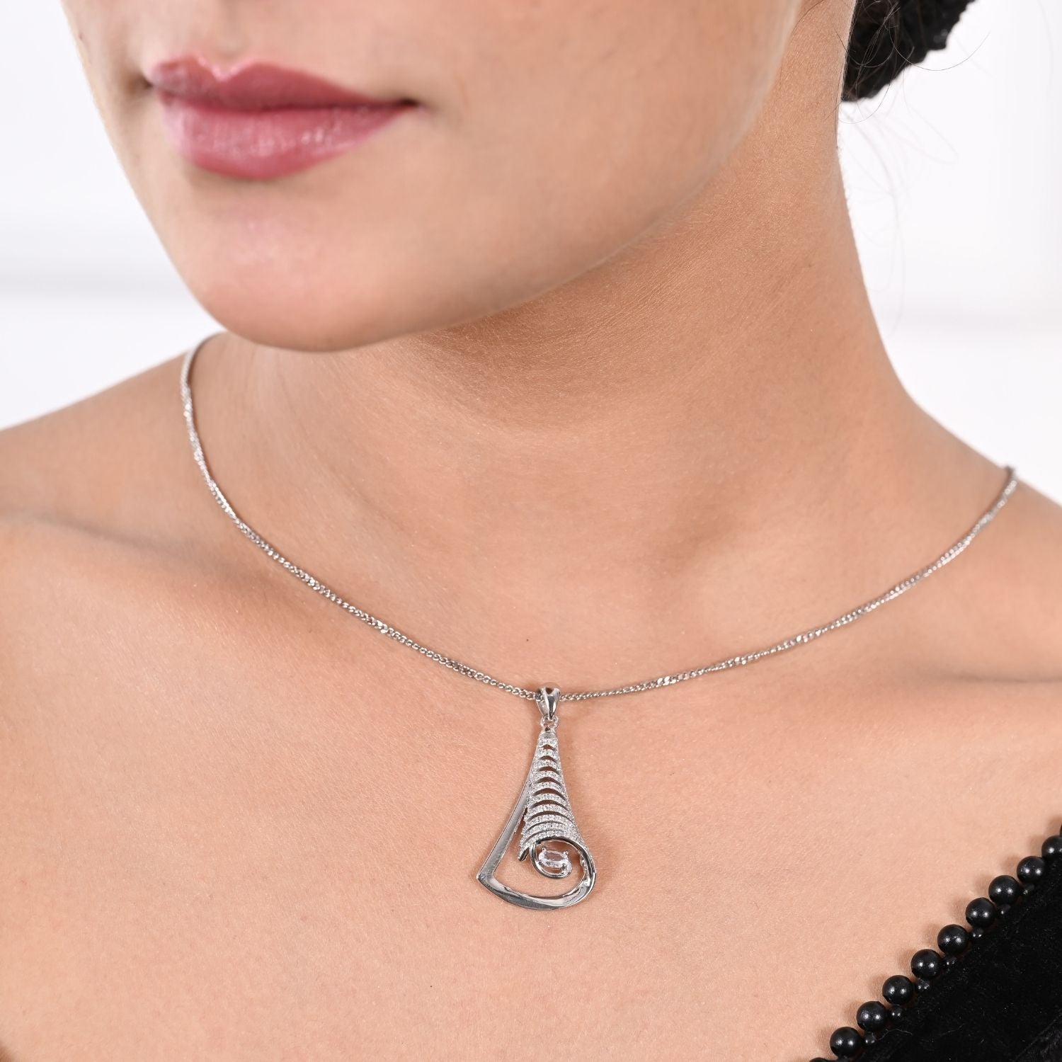 Modern abstract silver jewelry set