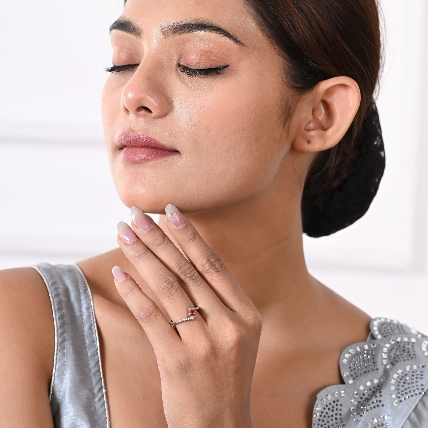 Modern bypass ruby-style ring