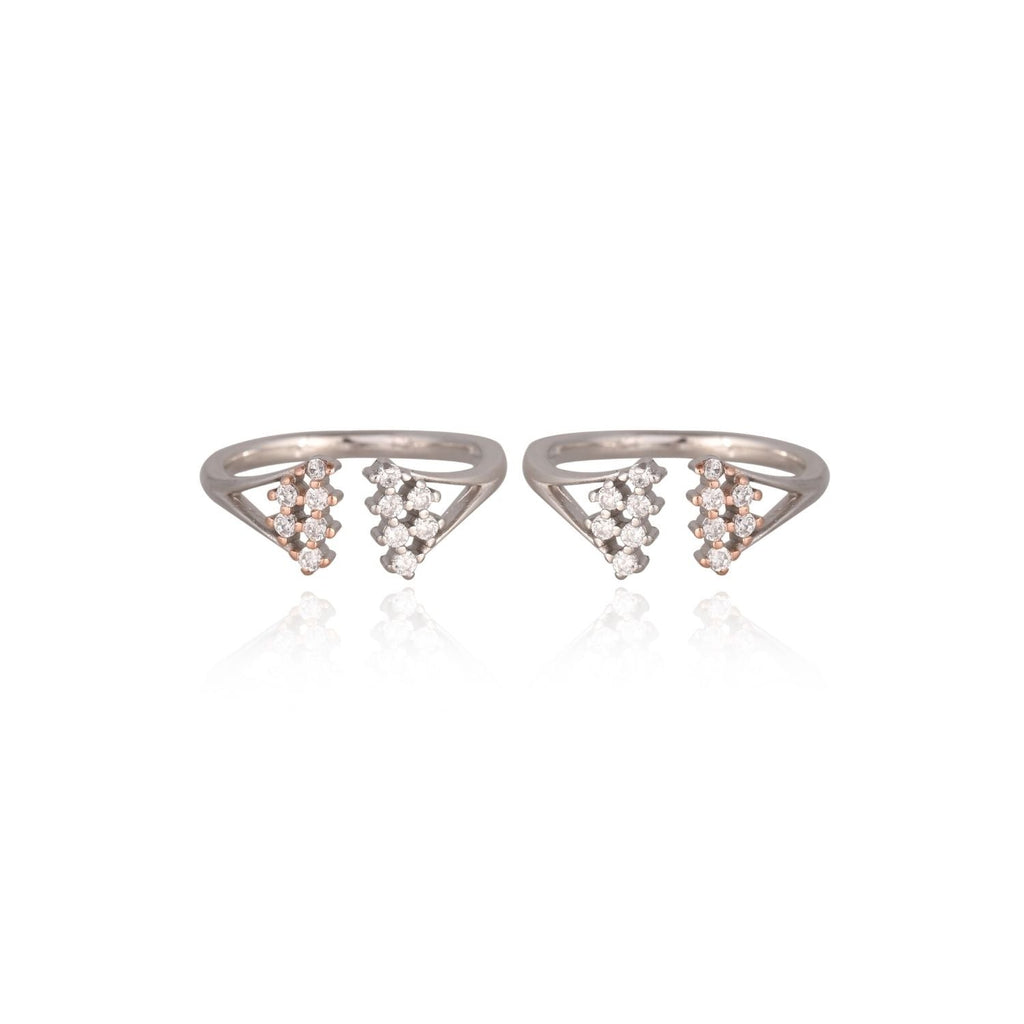 Cluster-sparkle open toe ring
